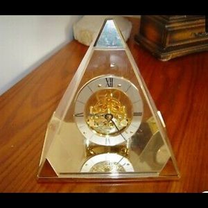 Vintage Seiko Triangle Quartz Pyramid Clock